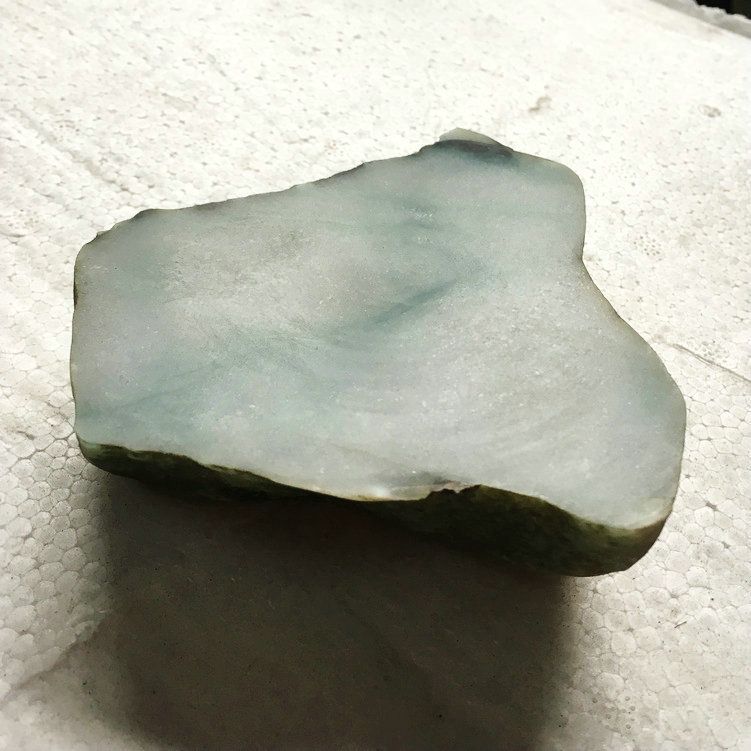 晨虹玉石切割機(jī)，金剛石線切割機(jī)，玉石切割效果