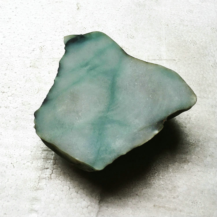 晨虹玉石切割機(jī)，金剛石線切割機(jī)，玉石切割效果