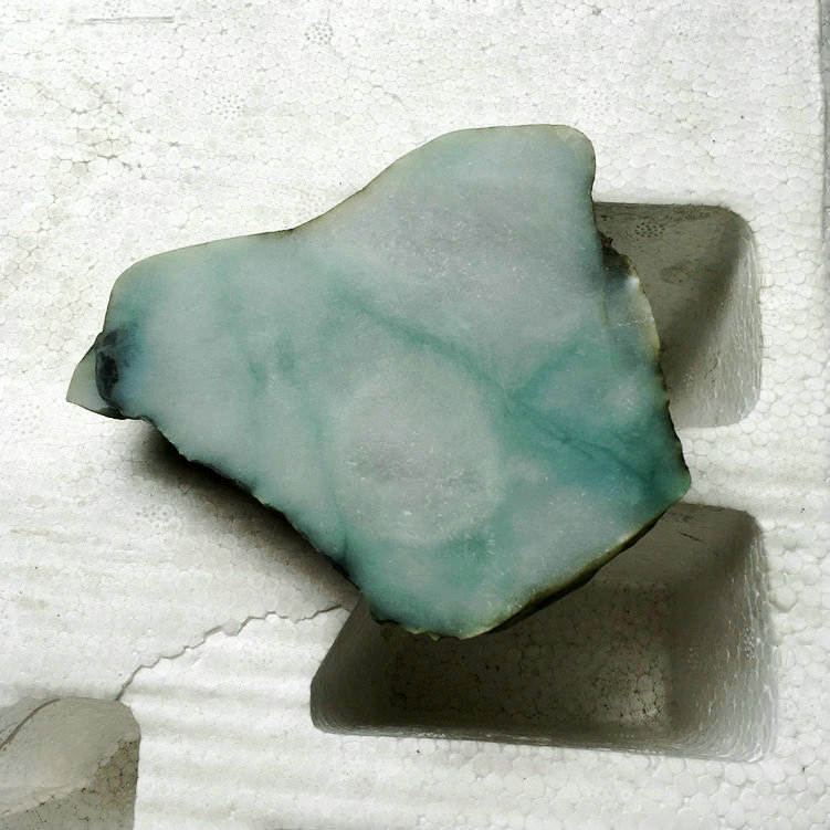 晨虹玉石切割機(jī)，金剛石線切割機(jī)，玉石切割效果